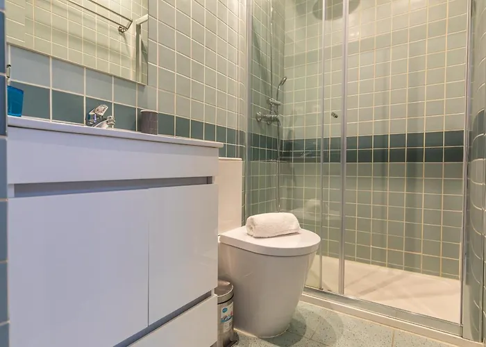 Condessa 2bdr Duplex By Lovelystay *