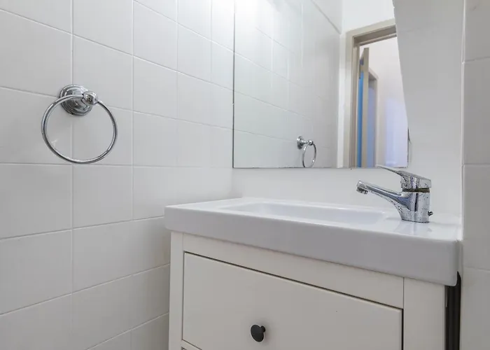 Condessa 2bdr Duplex By Lovelystay Daire Lisboa