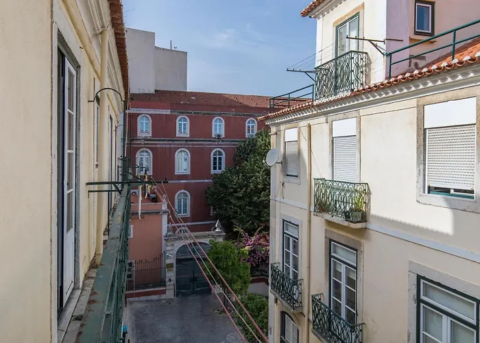 Condessa 2bdr Duplex By Lovelystay *