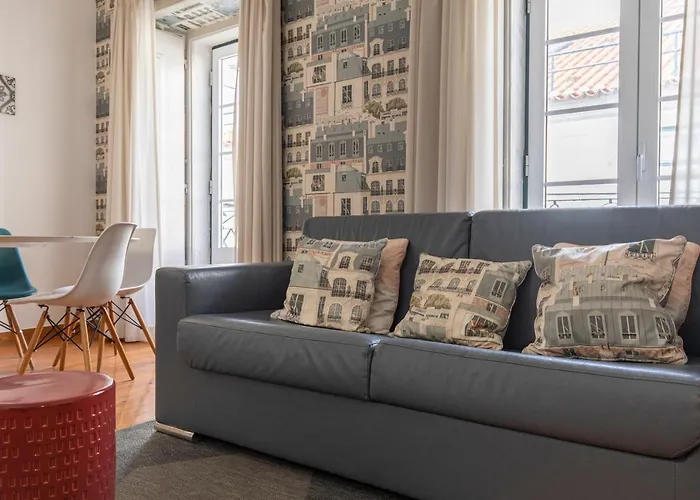 Condessa 2bdr Duplex By Lovelystay Apartamento Lisboa